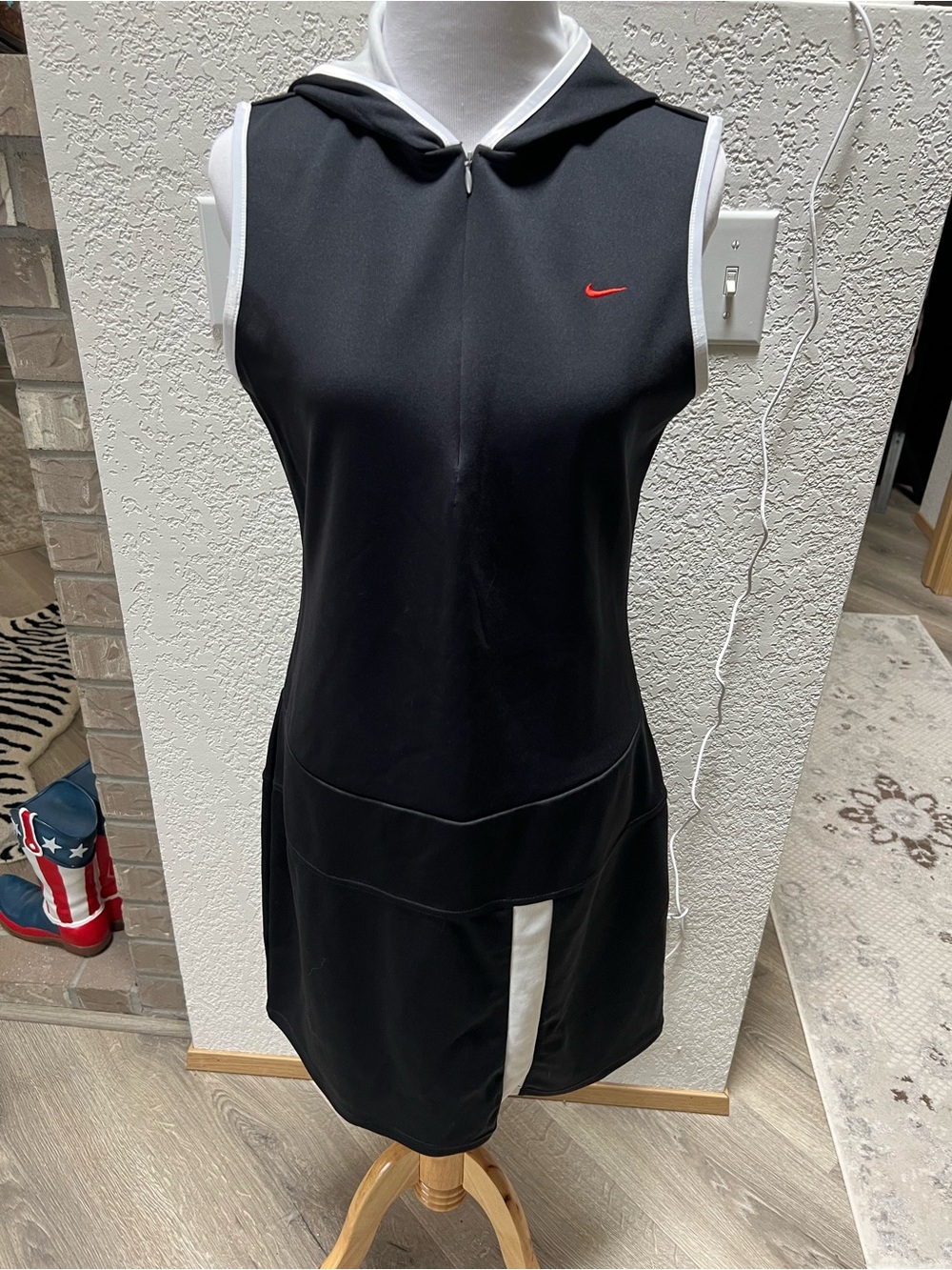 NWT Nike Women’s Essential Sleeveless Hooded Swim Cover-Up Dress - Picture 3 of 9